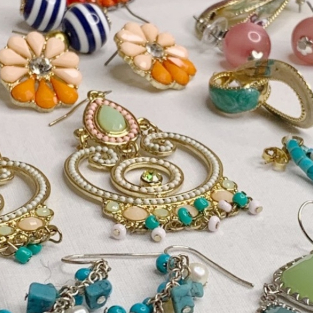 Bohemian Earrings Large Lot For Wear Or Resell Costume Jewelry Multicolour - Picture 2 of 6